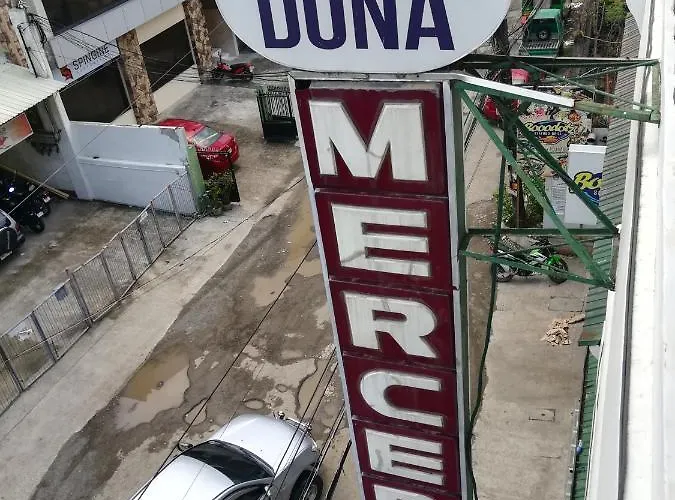 Dona Mercedes *